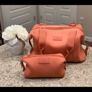 Dagne Dover Landon (M) + Hunter Toiletry (L) Set